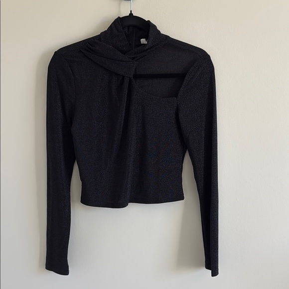 Astr Tops - ASTR The Label Black Cropped Cutout Long Sleeve Top | NWOT